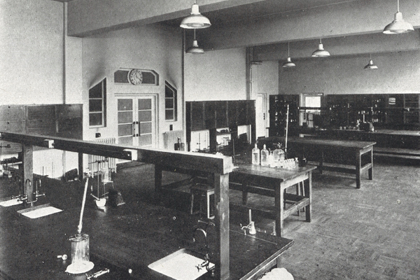 Junior teaching lab for Physical Chemistry 1953
