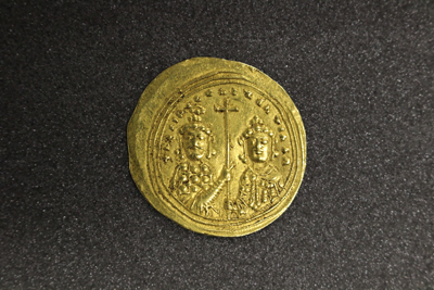 Basil II, histamenon nomisma, 1005 – 1025, gold, Constantinople.