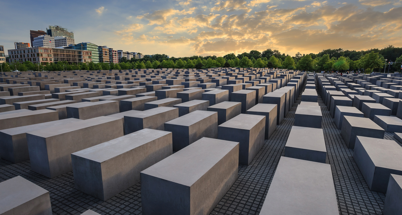Holocaust memorial (photo: Shutterstock)