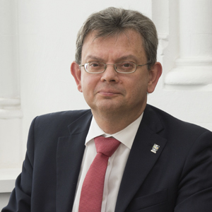 Professor Sir Anton Muscatelli, Principal and Vice-Chancellor (photo: University of Glasgow Photographic Unit)