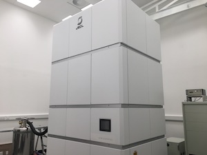 JEOL CRYO ARM 300 cryo-electron microscope in a lab at the SCMI