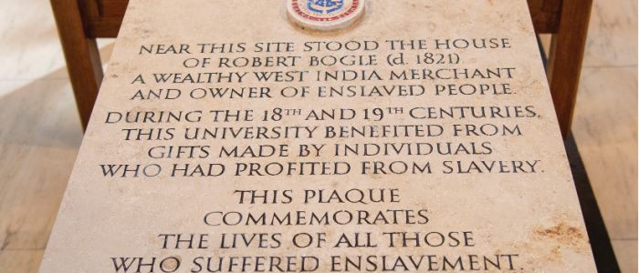 Plaque in commemoration of enslaved people