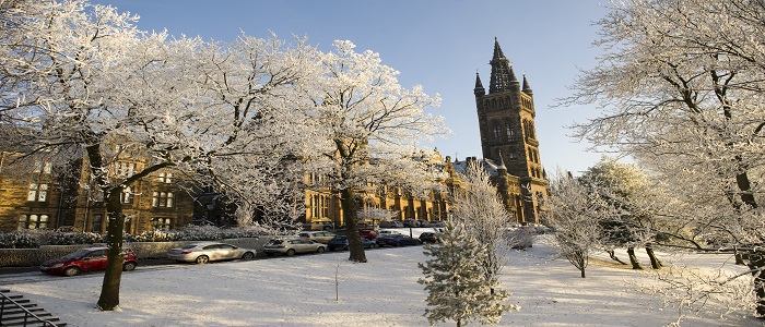Picture of the University of Glasgow Main Building in the snow