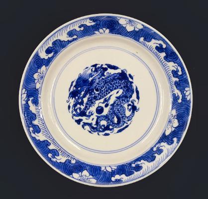 Qing dynasty plate from the Kangxi period (1662-1722)