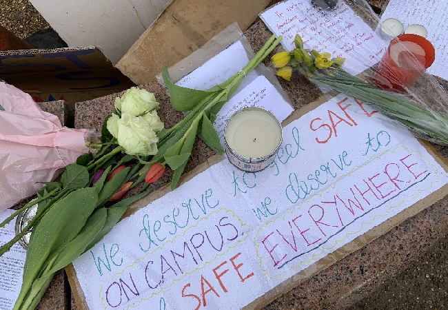 Image of the messages and tributes left at the UofG flagpole in memory of Sarah Everard