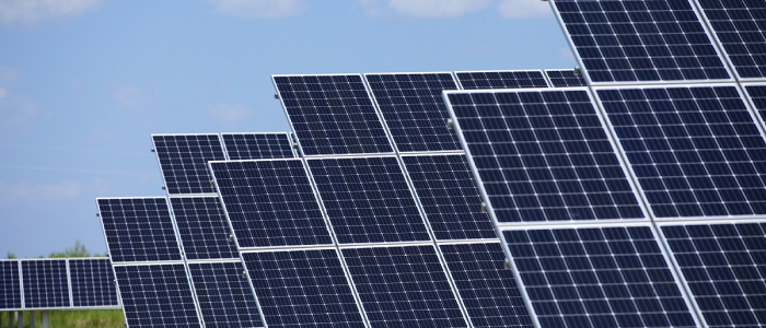 A vast expanse of solar panels shadows the surface of a semi-desert in Northwest China's Qinghai province, turning it into a photovoltaic park. Photo provided to chinadaily.com.cn
