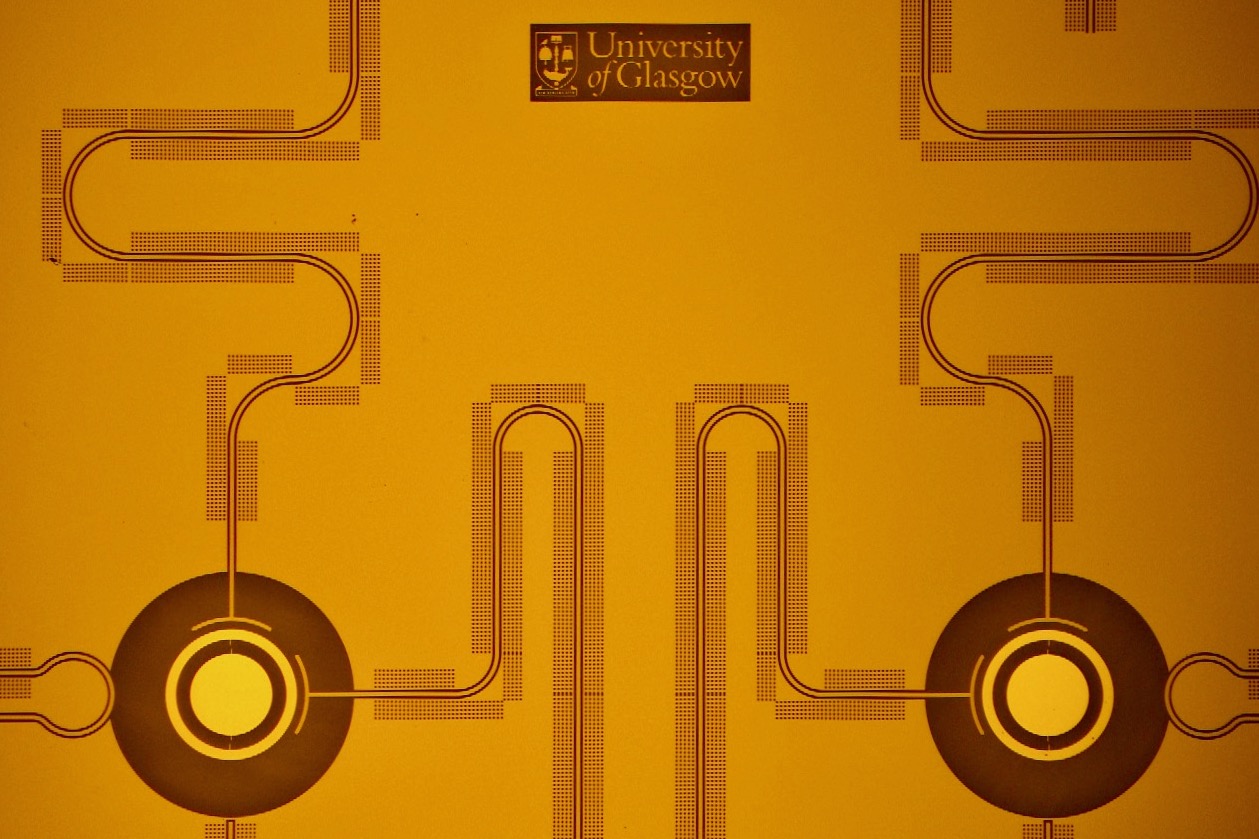 Tow coupled superconducting qbits