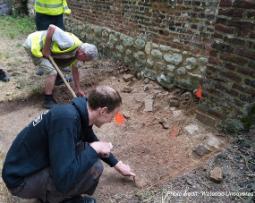 Military veterans doing an archaeological dig. Photo courtesy Waterloo uncovered. 