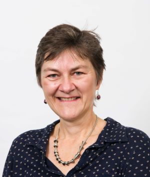 Head and shoulders photo of Jane Cullingworth