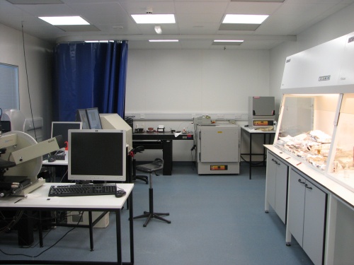 SRDG Cleanroom (Room 209a, Kelvin Building)