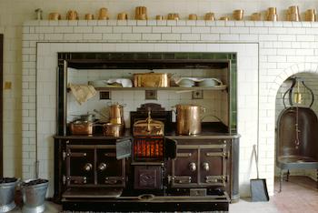 Traditional kitchen NTS