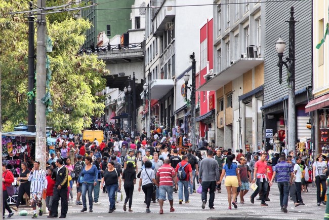 Street full of people walking in Brazil