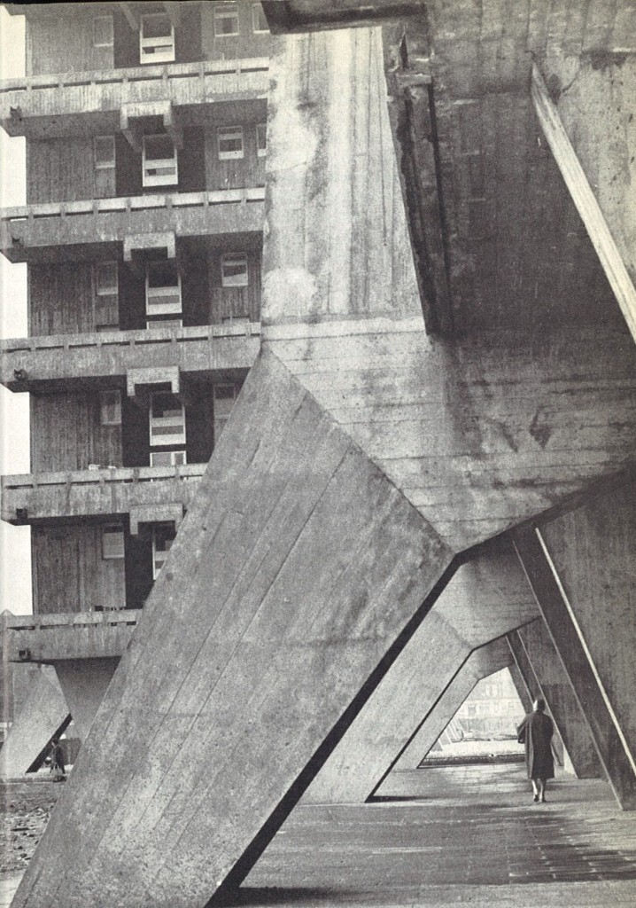 Queen Elizabeth Square flats, Hutchestontown-Gorbals, P. Jephcott and H. Robinson, Homes in High Flats, (Oliver & Boyd: Edinburgh), 1971