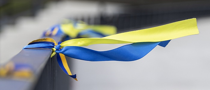 Ribbons in the colors of the national flag of Ukraine - blue and yellow - tied to a handrail. Source: Serhii Ivashchuk | iStockphoto https://www.istockphoto.com/photo/ribbons-in-the-colors-of-the-national-flag-of-ukraine-are-tied-to-the-handrail-gm1311962973-400907342