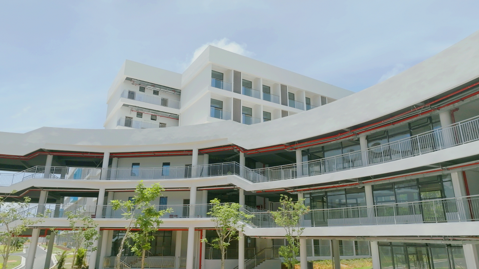 Hainan campus building and greenery