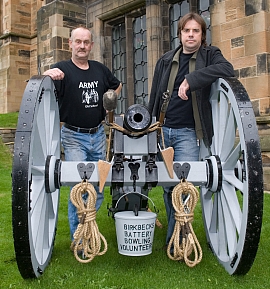 Alan Birkbeck (left) and Tony Pollard with cannon
