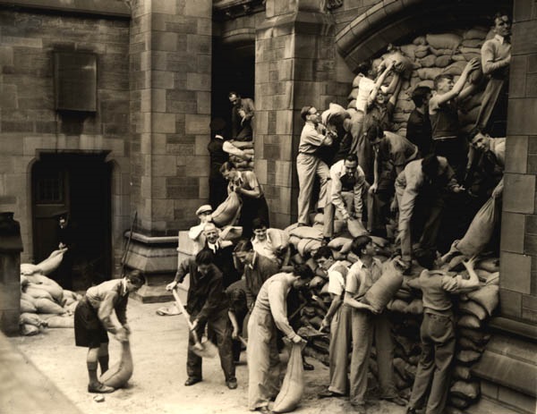 Volunteers erecting sandbags as precaution (1940), with permission Glasgow University Archive Service