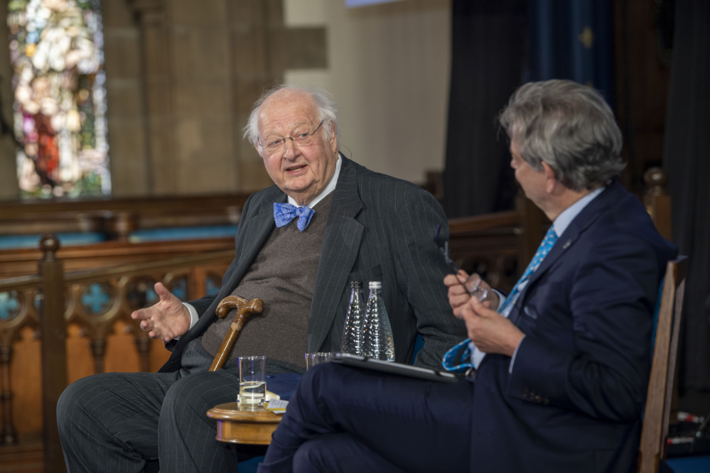 Angus Deaton sitting beside Anton Muscatelli speaking in the bute hall. Source: Charlotte Morris, External Engagement team
