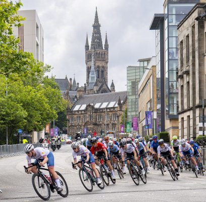 UCI ladies junior road race Sat 5 August - University Avenue