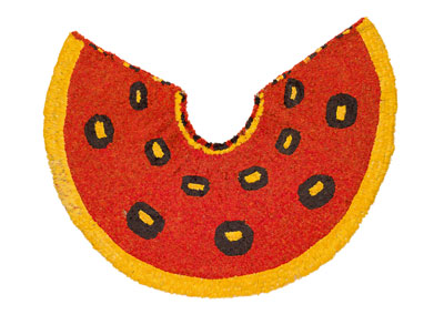 Unknown artist, Native Hawaiian, ‘Ahu’ula (Feathered Cape), 18th century. ‘I’iwi (Vestiaria coccinea) and ‘o’o (Moho nobilis) feathers, olona (Touchardia latifolia) fiber, silk, and cotton thread. Peabody Museum of Archaeology and Ethnology, Harvard University, Museum Purchase, Huntington Frothingham Wolcott Fund, TL41658.1. 