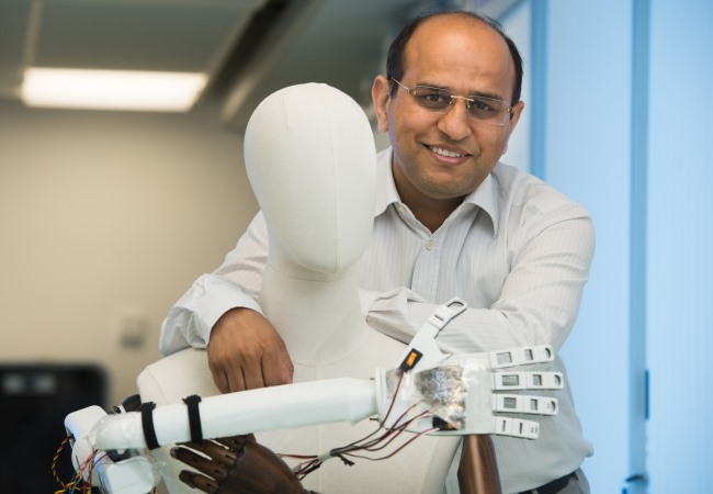 Robotic Hand with Brainy Skin